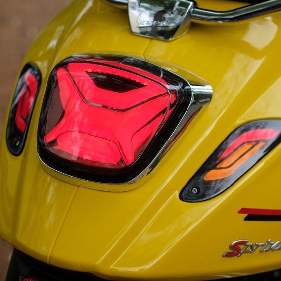 Tail Light / Brake LED motorcycle Position Vespa Sprint Primavera - Alternate View
