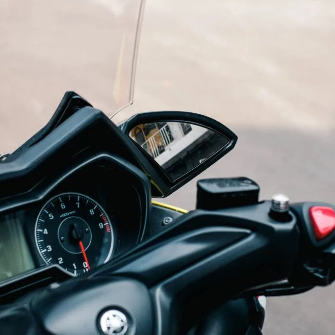 Body Mirror Carbon Finish + Turn Signal Yamaha Xmax