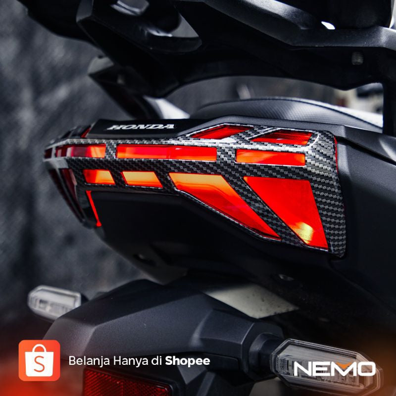 NEMO Cover / Cover Tail Light / Brake Carbon Honda ADV 160 - Alternate View