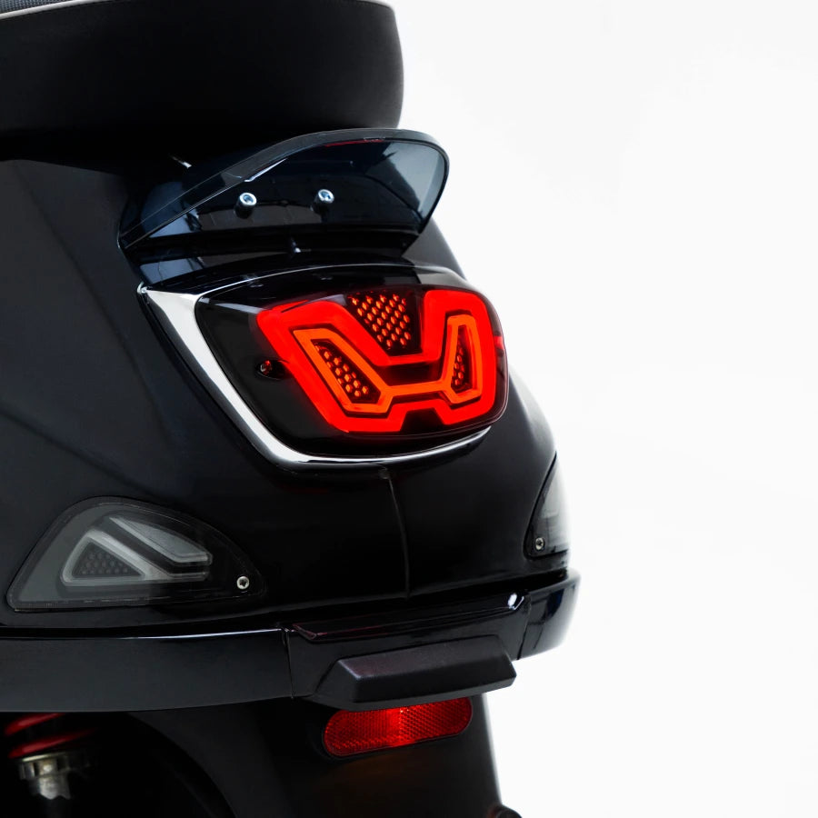 Virtu LED Tail Light & Brake Light Type Milano Vespa S / LX