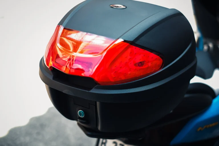 Motorcycle Box Universal Type Cool 005 Carbon