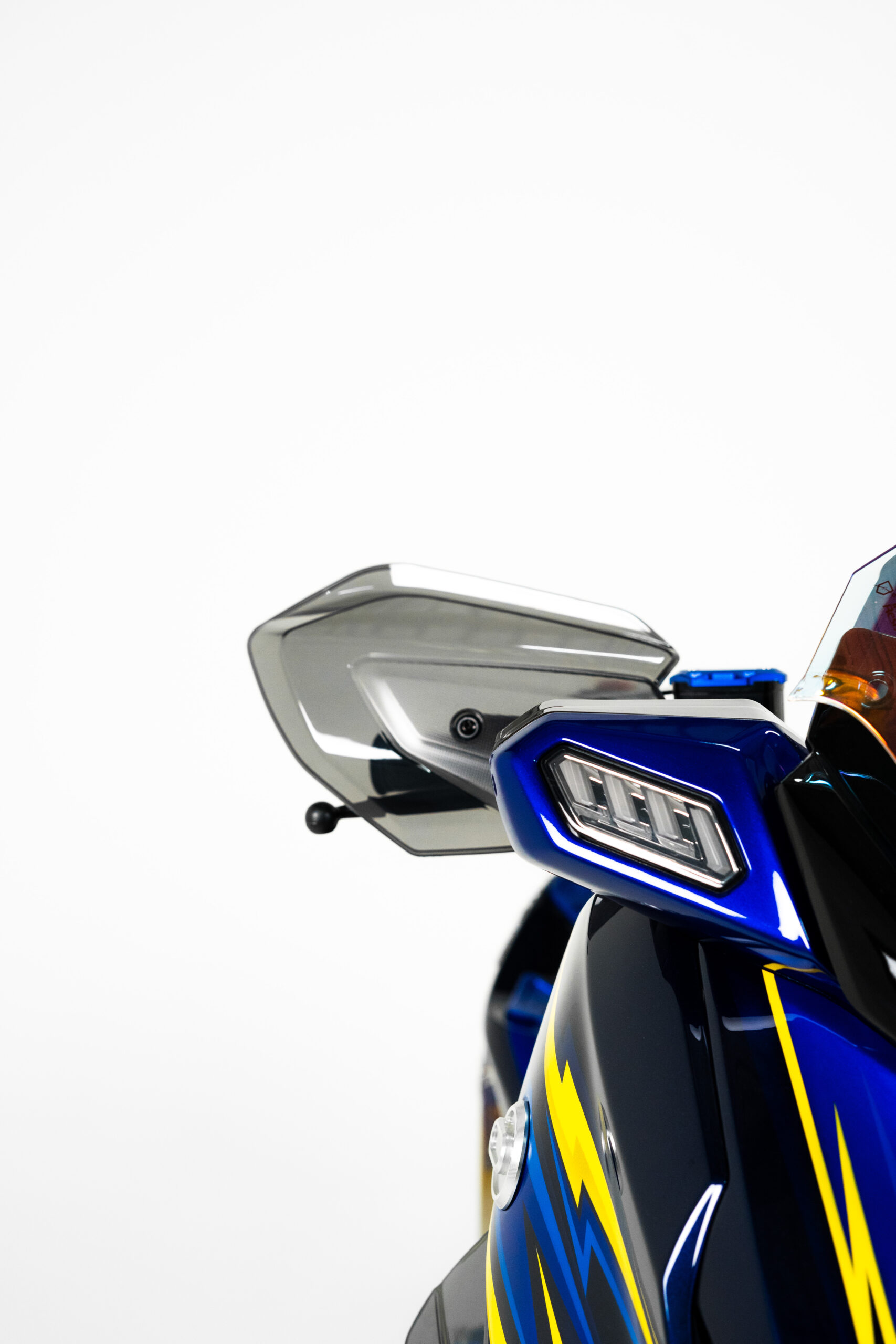 HANDGUARD XMAX CONNECTED