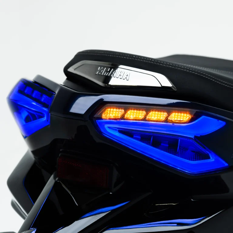 Taycan Stoplamp New Xmax Connected