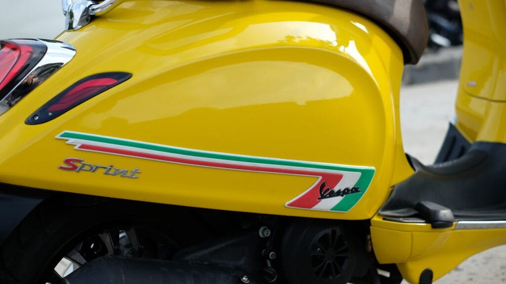 3D SIDE STICKER VESPA