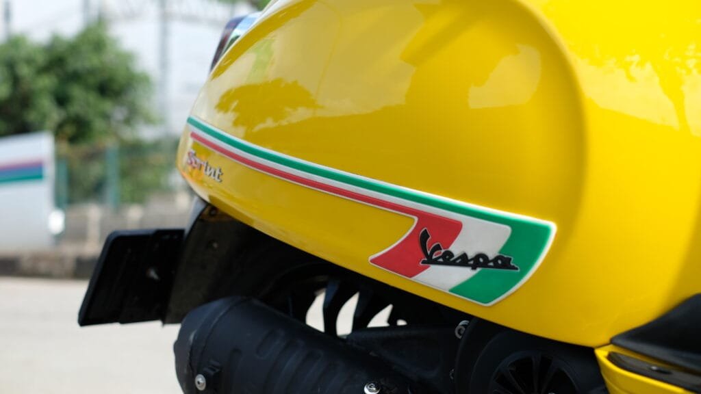 3D SIDE STICKER VESPA