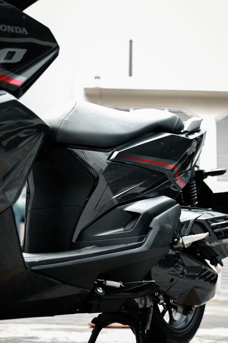 FRONT SIDE BODY COVER VARIO 160