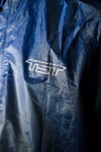 RAINCOAT TYPE ARROW