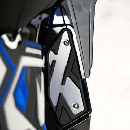 Nitex CNC Alumunium Footrest/Bordes Double X Yamaha Xmax Connected 2016-2024