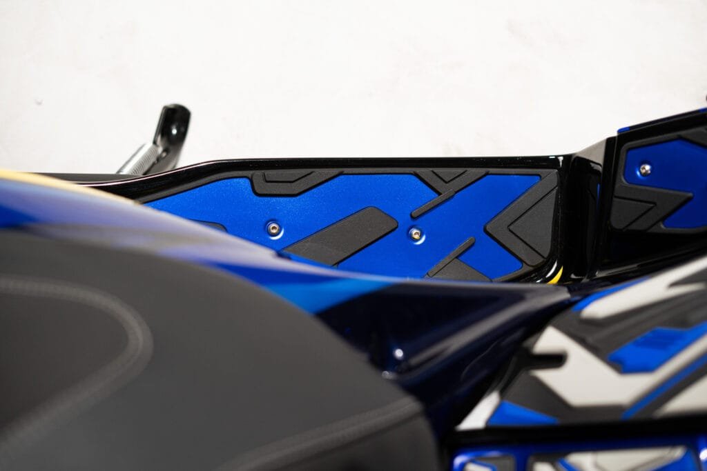 CNC ALUMINIUM BORDES DOUBLE X XMAX