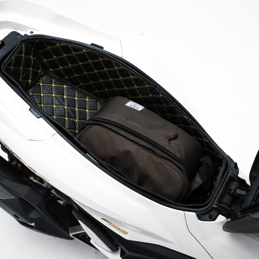 Under-Seat Storage / Trunk Cover