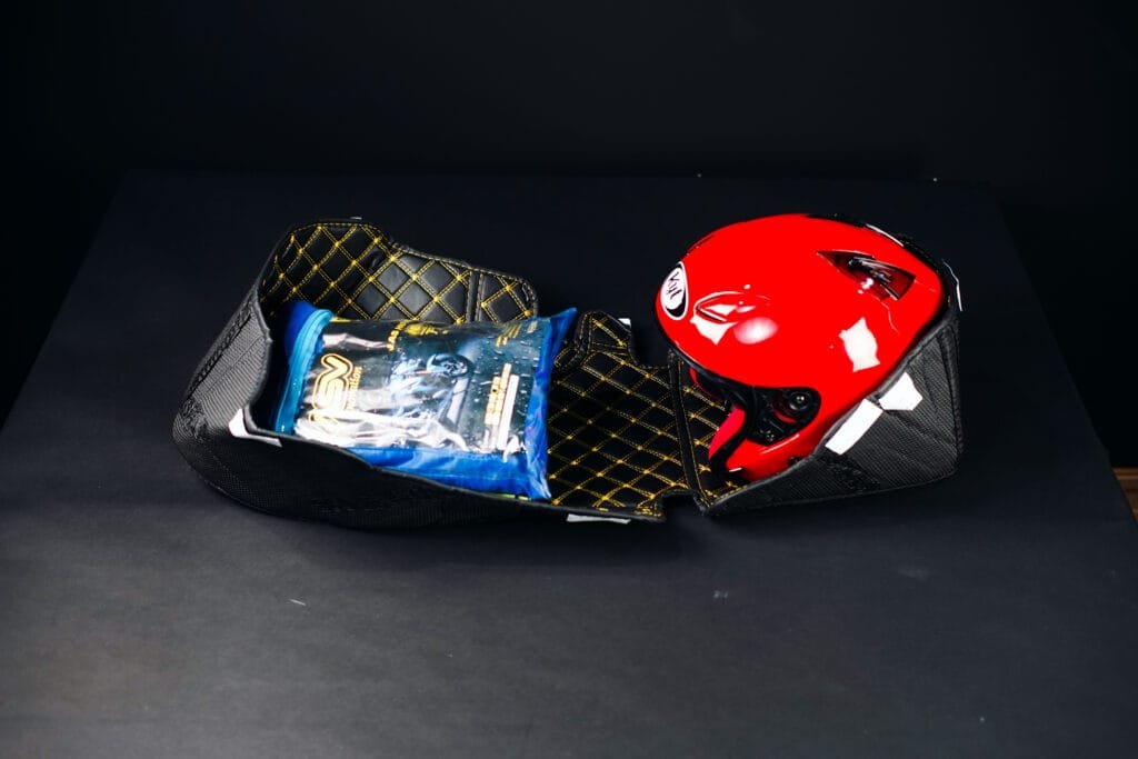 TRUNK COVER XMAX CONNECTED