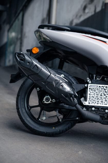 NEMO Exhaust Cover Carbon Yamaha Lexi LX 155
