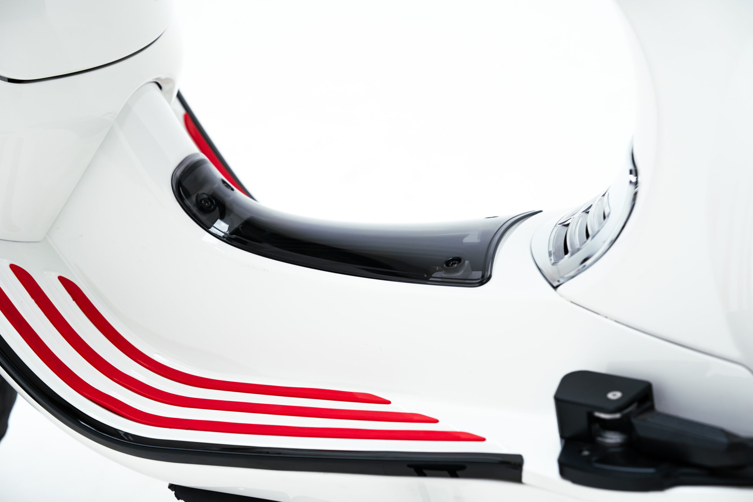 TRANSPARENT BATTERY COVER VESPA SPRINT/PRIMAVERA