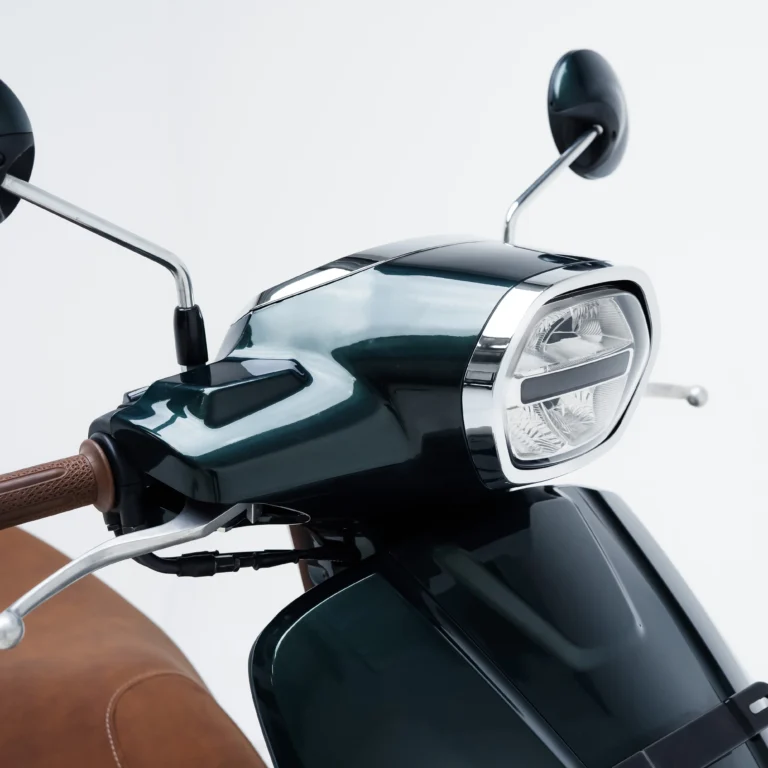 Nemo Chrome Headlamp Trim for Stylo 160
