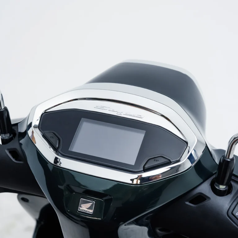 Nemo Speedometer Cover Chrome Stylo 160