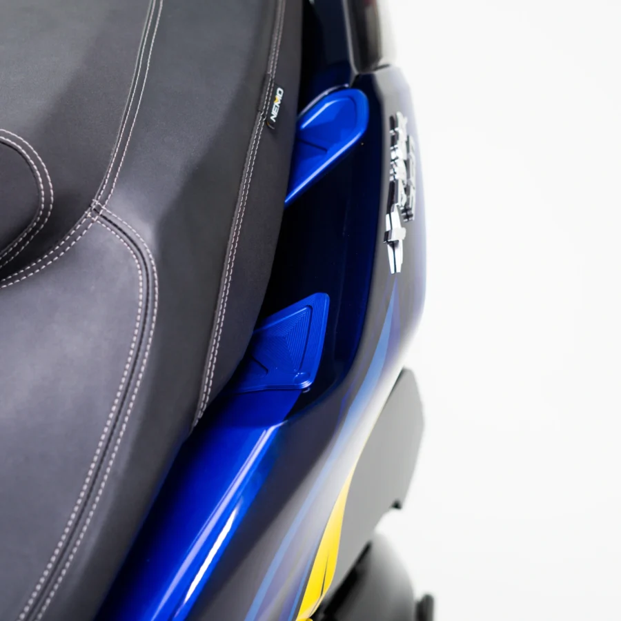NITEX CNC Assist Grip Cover Yamaha Xmax Connected