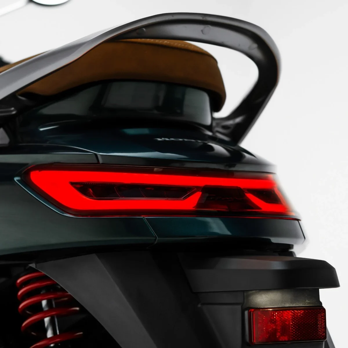 JPA LED Stop Lamp / Brake and Turn Signals Type Eagle Eyes Honda Stylo 160